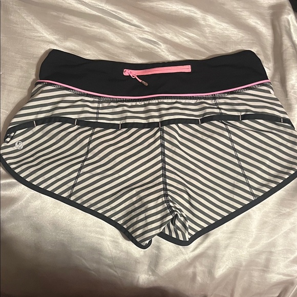 Lululemon Run Low Rise Speed Short - Picture 2 of 4